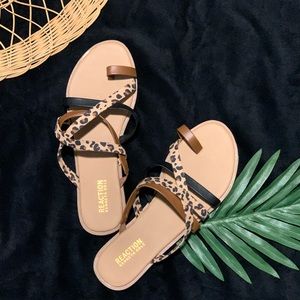 🌺Reaction Kenneth Cole Leopard Print Flat Sandals